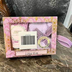 Moisturizing Fluffy Socks & Foot Lotion Set